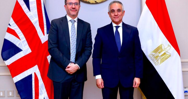 وزير العدل يستقبل سفير المملكة المتحدة بالقاهرة   