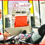 استقبال إنسانى من الهلال الأحمر المصري لشاب فلسطيني فقد زوجته وشقيقته وساقيه