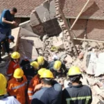 انهيار عقار من 4 طوابق بالمنيا.. إنقاذ طبيبة من أسفل الأنقاض