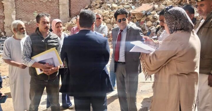النيابة الادارية تعاين عقار مائل فى الاسكندرية